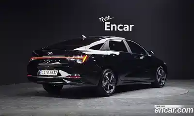 Hyundai Avante 2023 1.6 Автомат в Москве № 886900, миниатюра 2