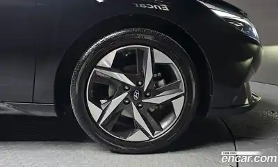 Hyundai Avante 2023 1.6 Автомат в Москве № 886900, миниатюра 5