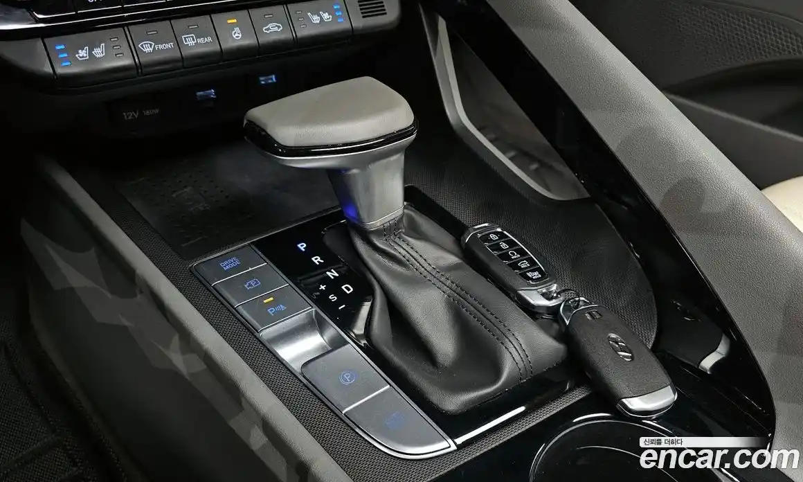 Hyundai Avante 2023 1.6 Автомат в Москве № 886900, фото 9