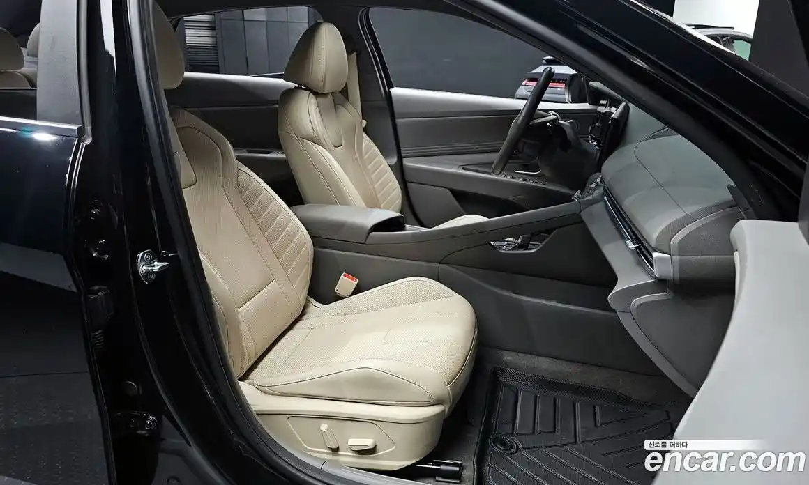 Hyundai Avante 2023 1.6 Автомат в Москве № 886900, фото 10