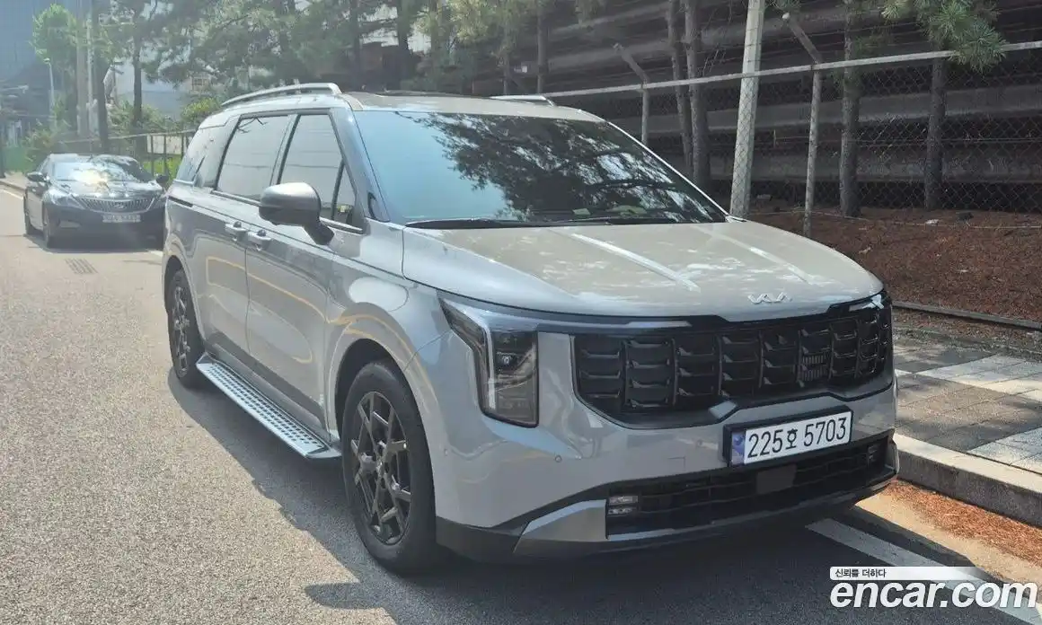 Kia Canival 2025 1.6 Автомат в Москве № 887194, фото 1