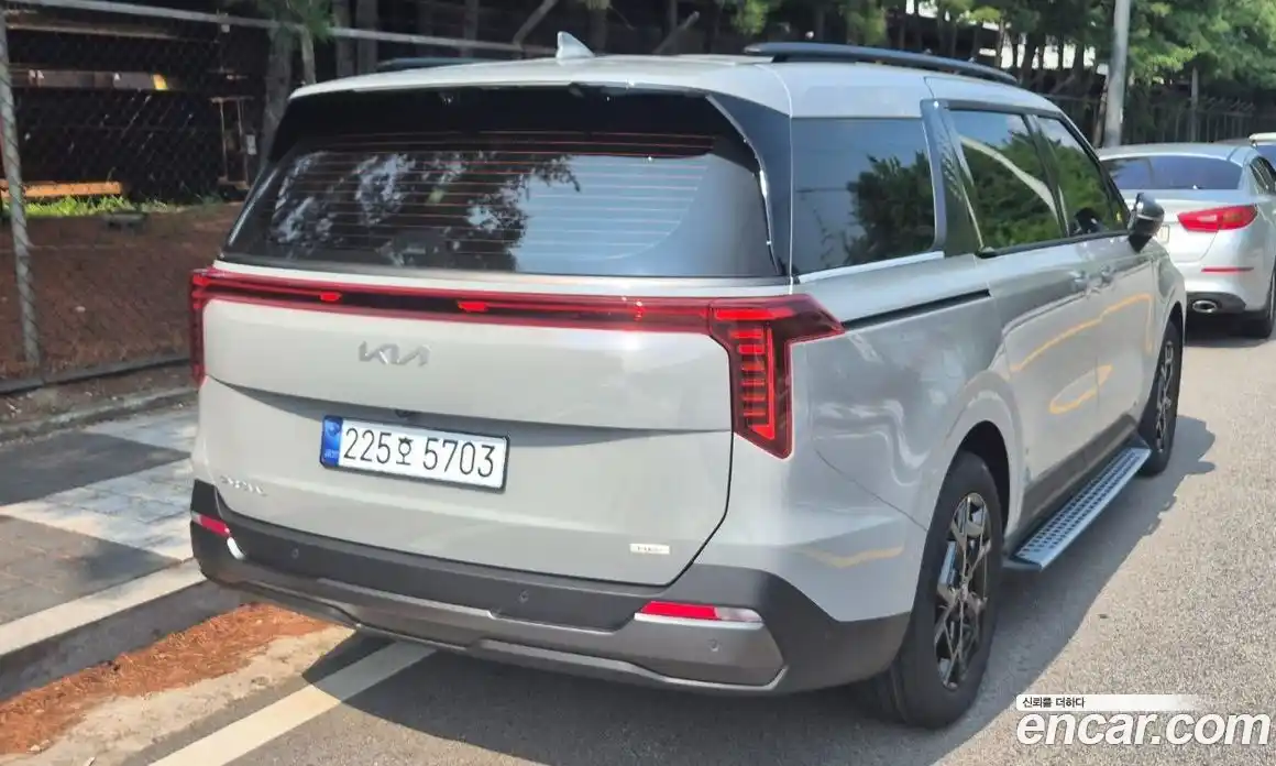 Kia Canival 2025 1.6 Автомат в Москве № 887194, фото 2