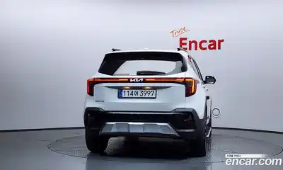 Kia Seltos 2024 1.6 Автомат в Москве № 887293, миниатюра 4