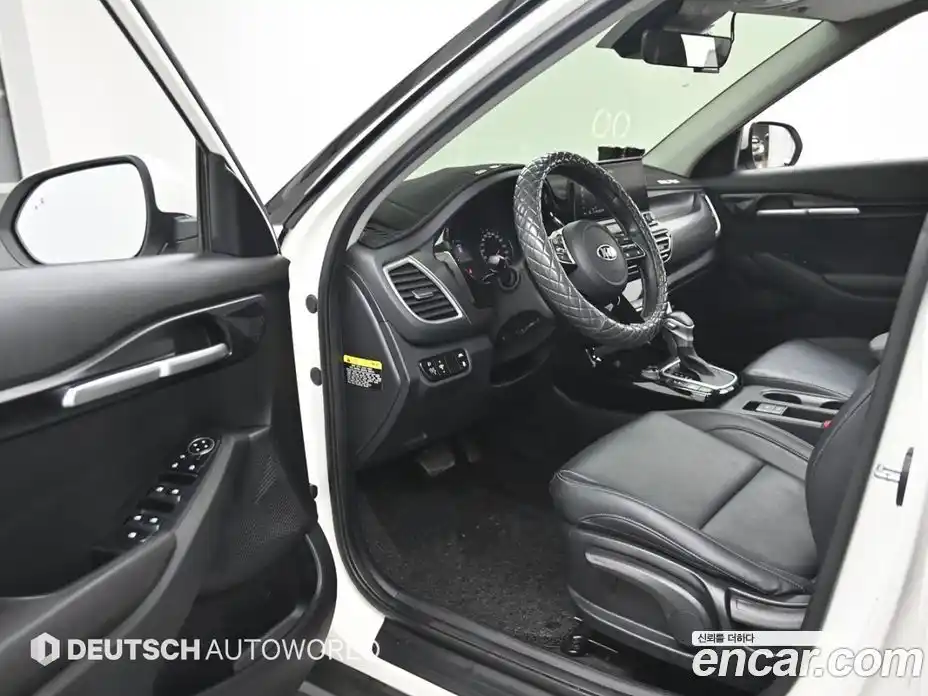 Kia Seltos 2020 1.6 Автомат в Москве № 887825, фото 11