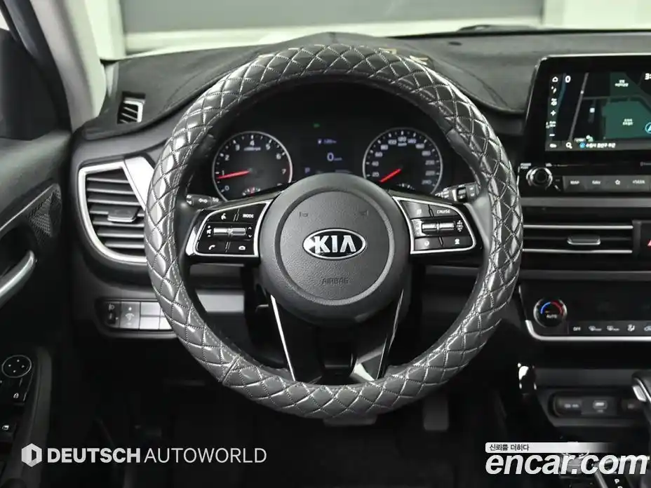 Kia Seltos 2020 1.6 Автомат в Москве № 887825, фото 13