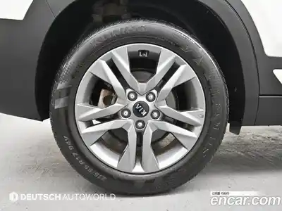 Kia Seltos 2020 1.6 Автомат в Москве № 887825, миниатюра 5