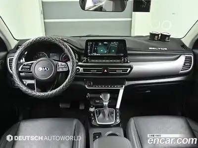 Kia Seltos 2020 1.6 Автомат в Москве № 887825, миниатюра 7