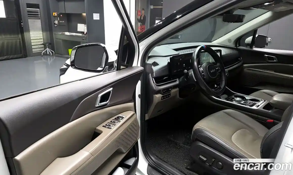 Kia Canival 2024 1.6 Автомат в Москве № 887837, фото 11