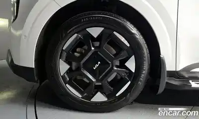 Kia Canival 2024 1.6 Автомат в Москве № 887837, миниатюра 5