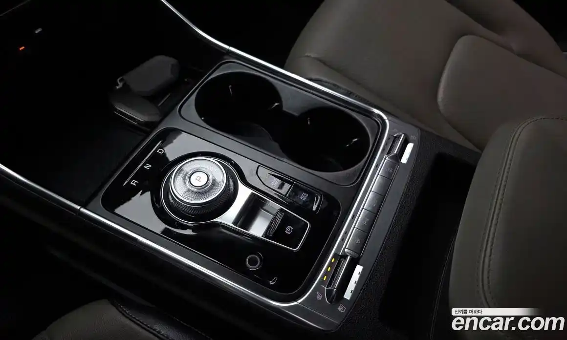 Kia Canival 2024 1.6 Автомат в Москве № 887837, фото 9