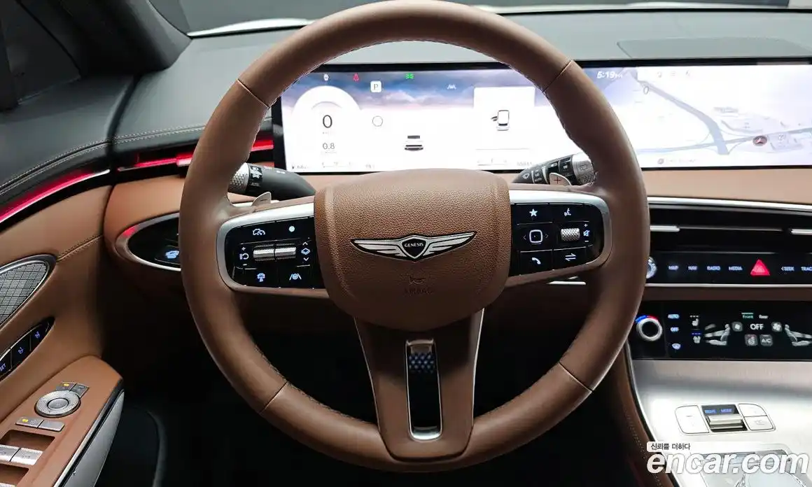 Genesis GV70 2024 2.5 Автомат в Москве № 888620, фото 12