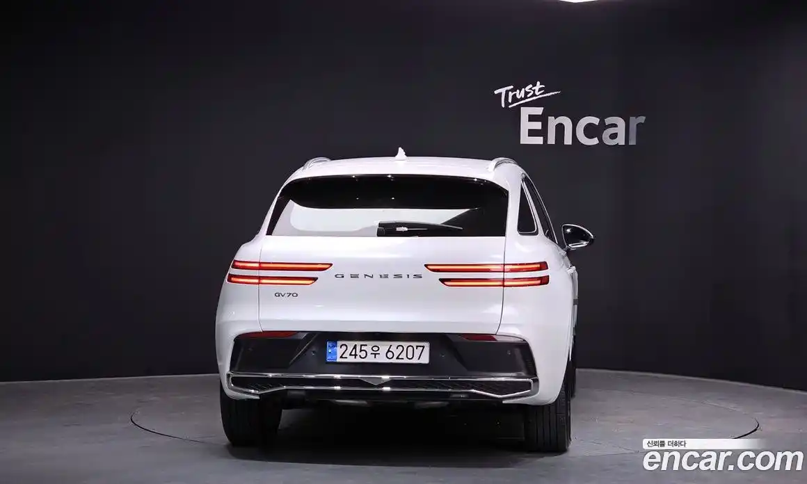 Genesis GV70 2024 2.5 Автомат в Москве № 888620, фото 3