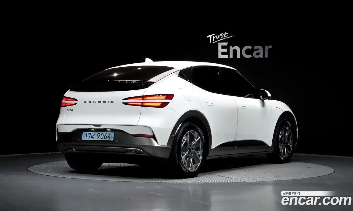 Genesis GV60 2023 0.1 Автомат в Москве № 888758, фото 2