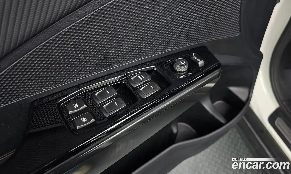 SsangYong TIBOLI 2020 1.5 Автомат в Москве № 889581, фото 17