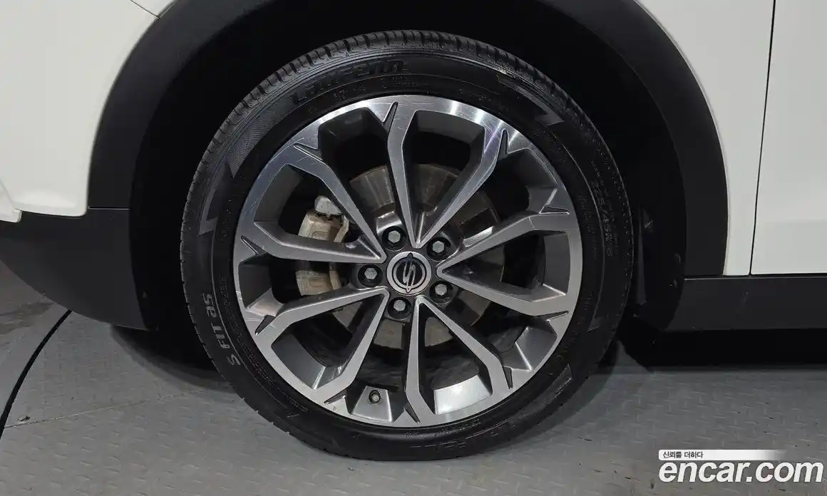 SsangYong TIBOLI 2017 1.6 Автомат в Москве № 889796, фото 5