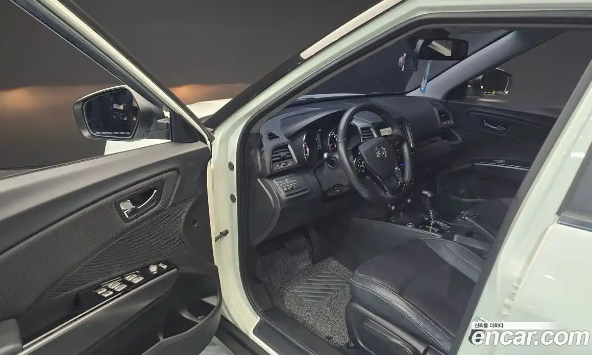 SsangYong TIBOLI 2017 1.6 Автомат в Москве № 889796, фото 10