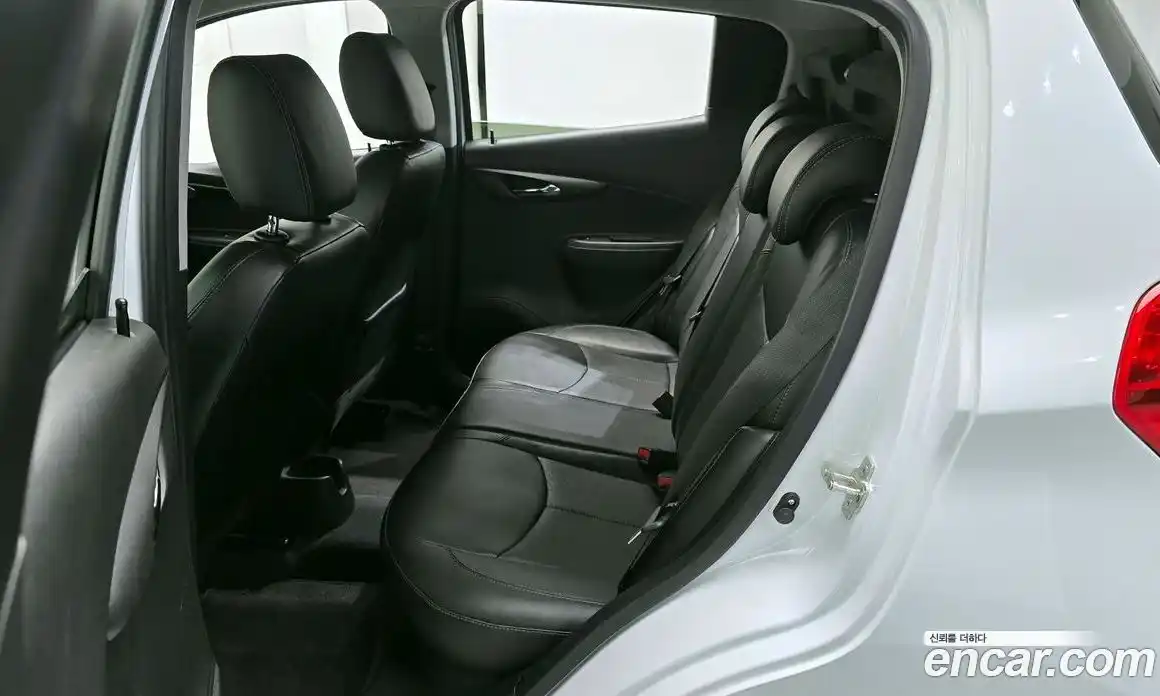 Chevrolet Spark 2017 1.0 Автомат в Москве № 890584, фото 13