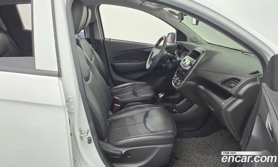 Chevrolet Spark 2017 1.0 Автомат в Москве № 890621, фото 11