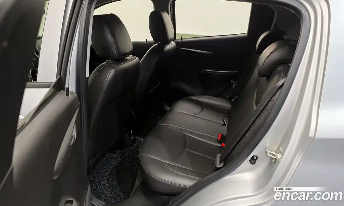 Chevrolet Spark 2015 1.0 Автомат в Москве № 890770, фото 20