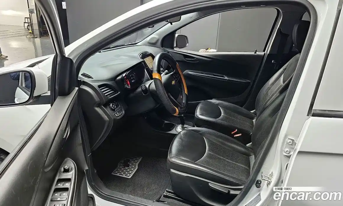 Chevrolet Spark 2017 1.0 Автомат в Москве № 890972, фото 10