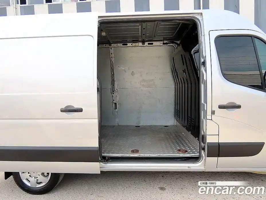 Renault Master 2022 2.3 Механическая в Москве № 891734, фото 19