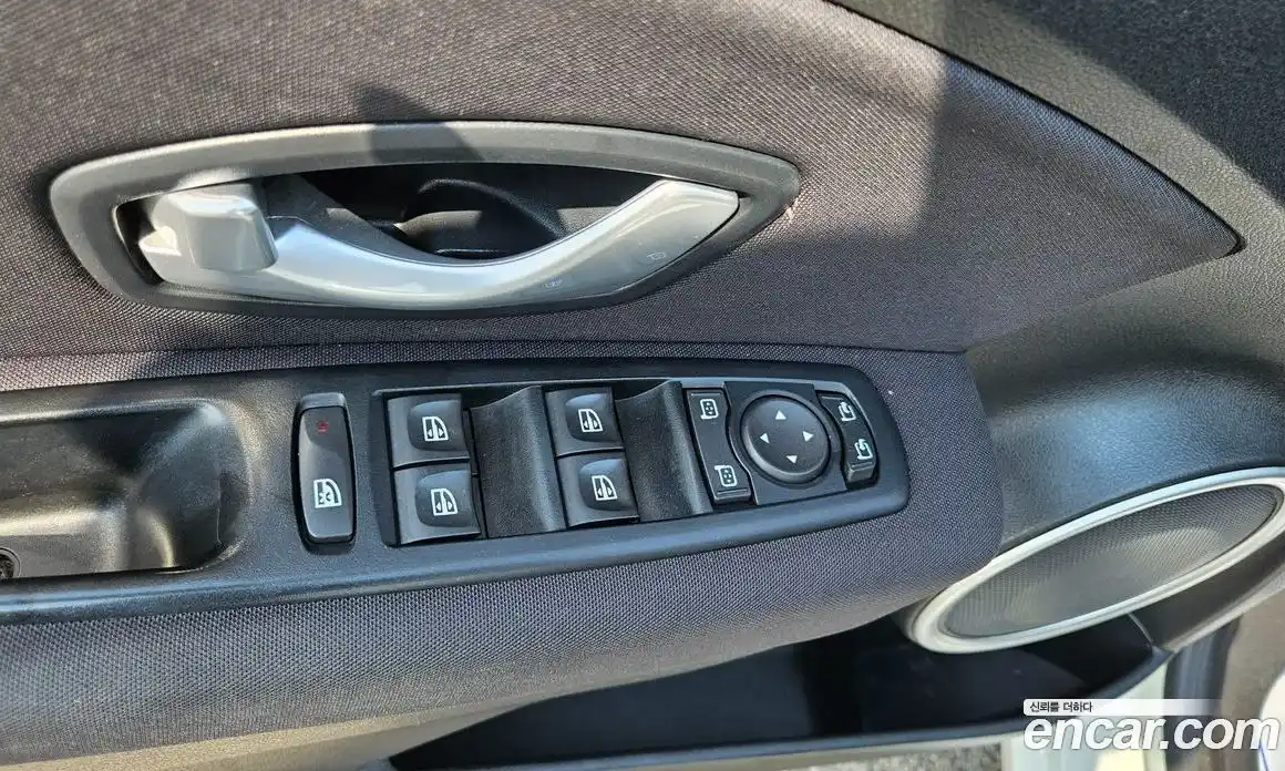 Renault SM3 2011 1.6 гидро в Москве № 891792, фото 13