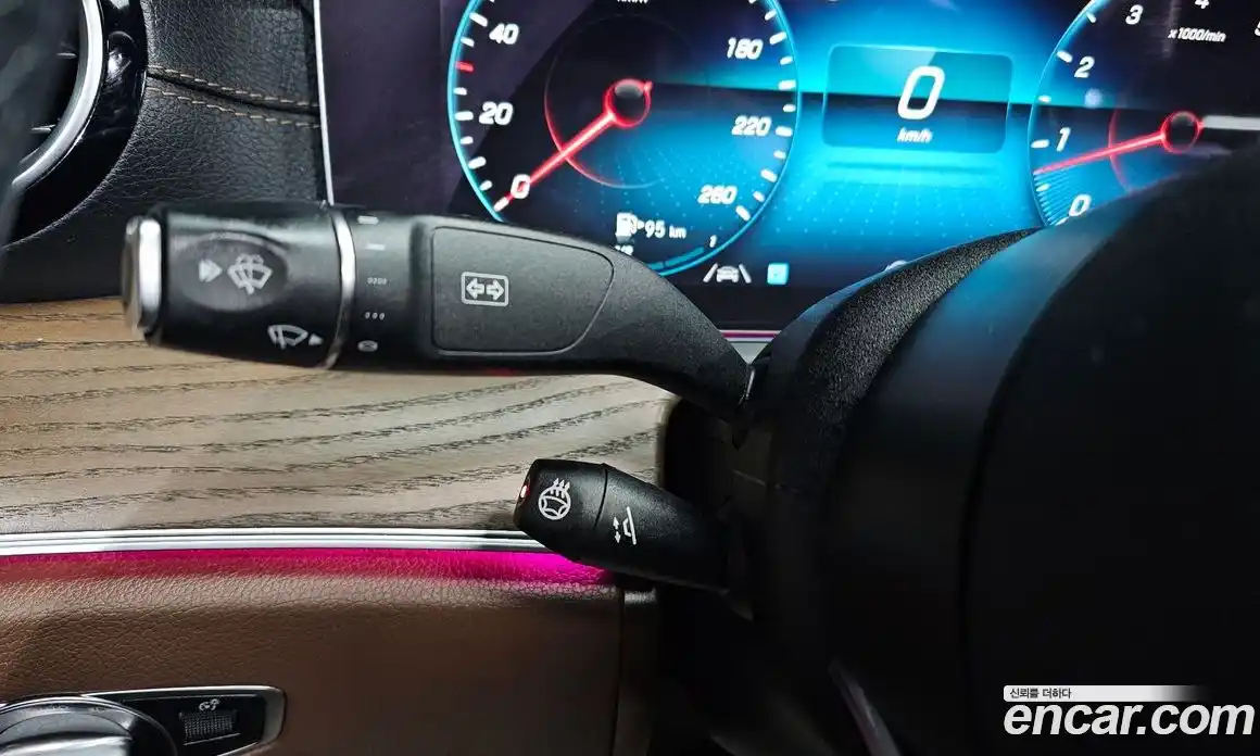 Mercedes-Benz E-Class 2022 2.0 Автомат в Москве № 893181, фото 12