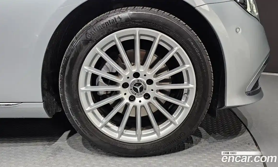 Mercedes-Benz E-Class 2022 2.0 Автомат в Москве № 893181, фото 5