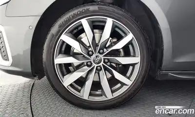 Audi A4 2023 2.0 Автомат в Москве № 893703, миниатюра 5