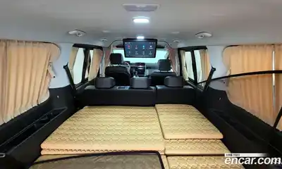 Hyundai Staria, 2023