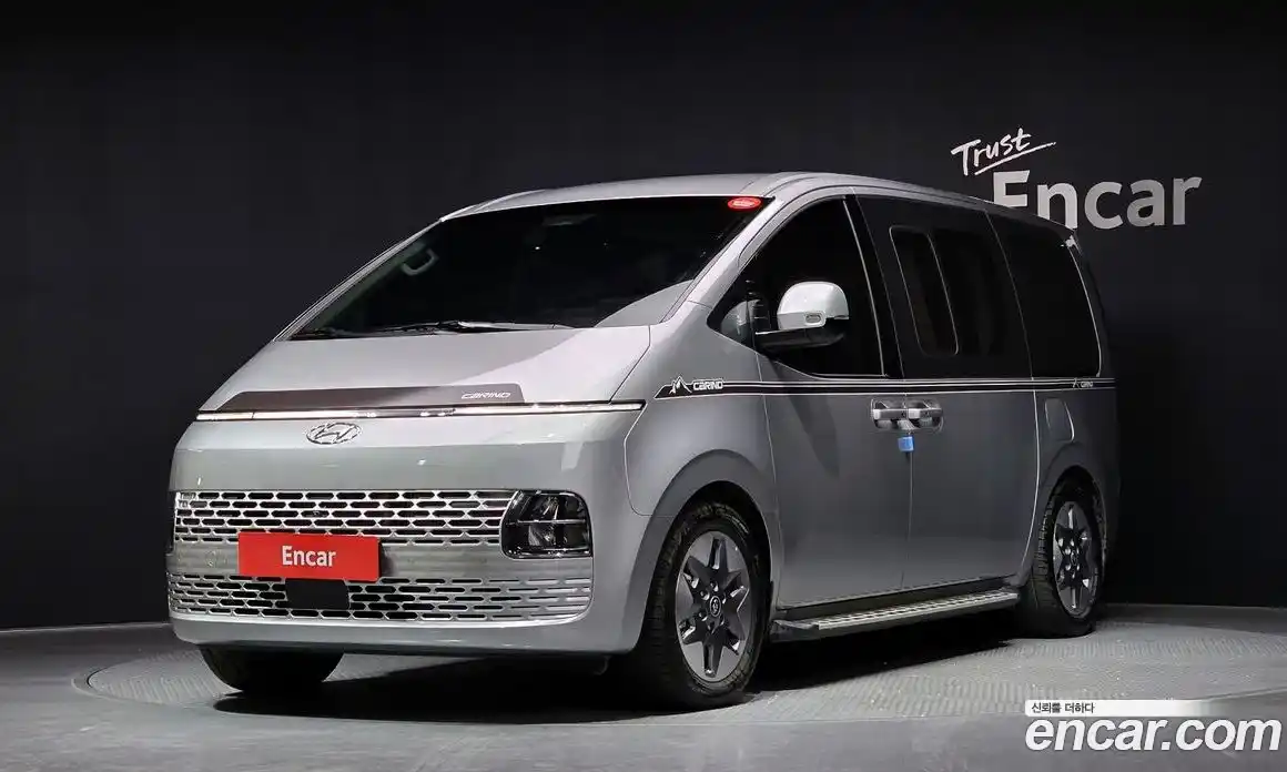 Hyundai Staria 2023 2.2 Автомат в Москве № 853947, фото 2