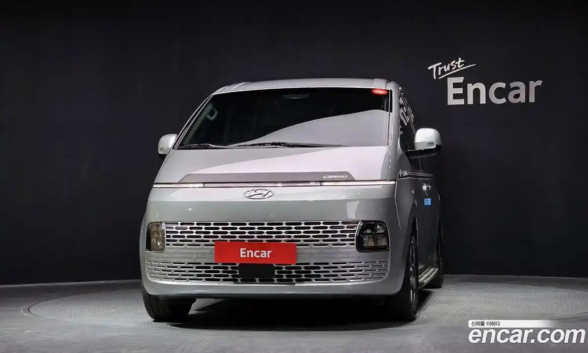 Hyundai Staria 2023 2.2 Автомат в Москве № 853947, фото 3