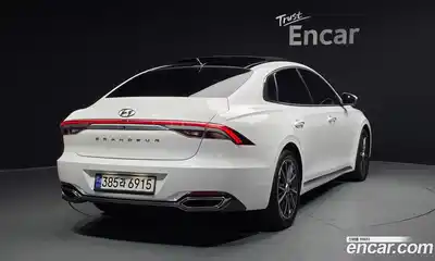 Hyundai Grandeur 2022 2.5 Автомат в Москве № 854058, миниатюра 2