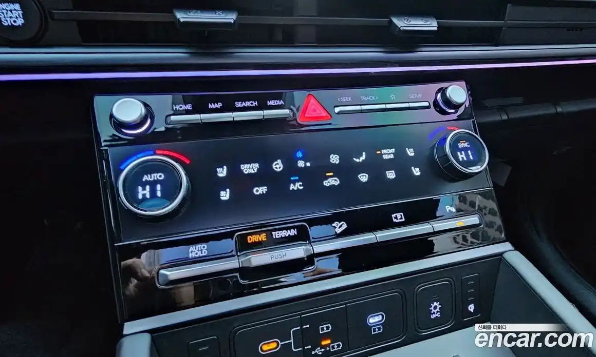 Hyundai Santa Fe 2024 1.6 Автомат в Москве № 854202, фото 11