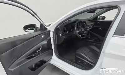 Hyundai Avante 2024 1.6 Автомат в Москве № 854403, миниатюра 11
