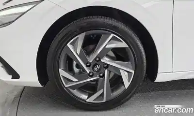 Hyundai Avante 2024 1.6 Автомат в Москве № 854403, миниатюра 5