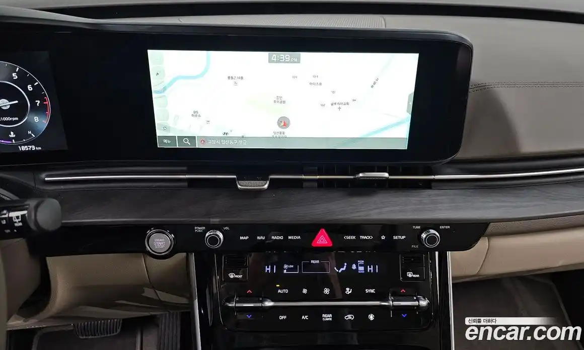 Kia Canival 2023 3.5 Автомат в Москве № 855094, фото 13