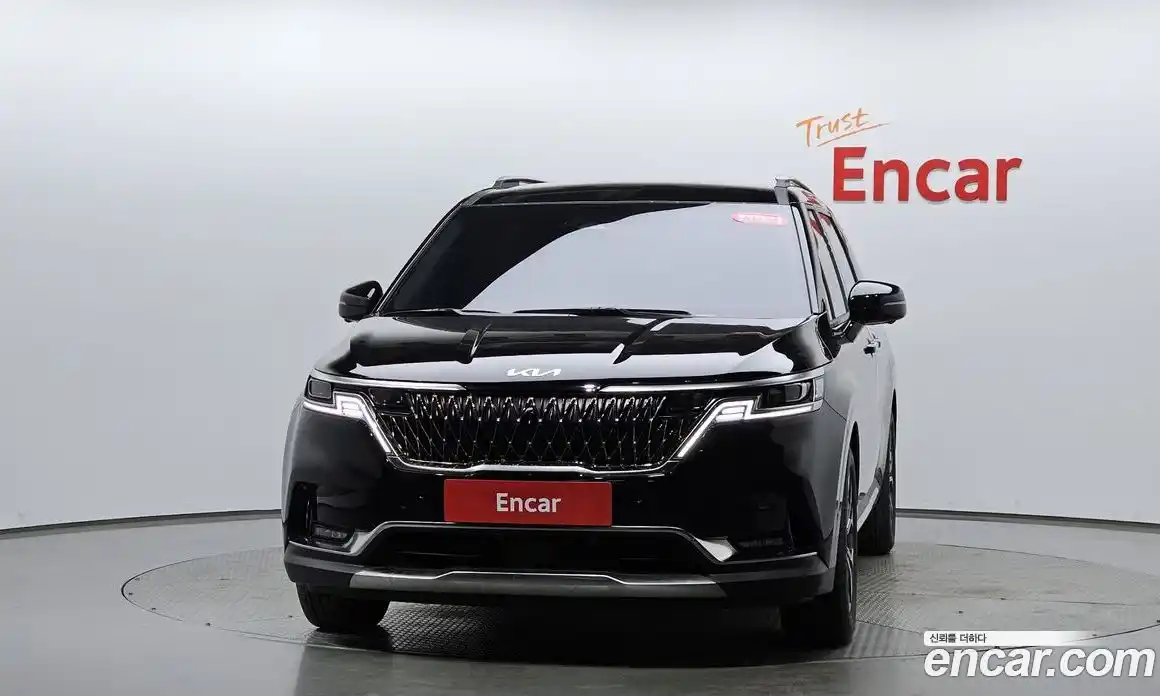 Kia Canival 2023 3.5 Автомат в Москве № 855094, фото 2