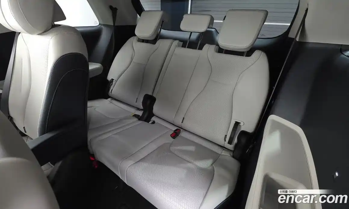 Kia Canival 2024 1.6 Автомат в Москве № 855109, фото 18