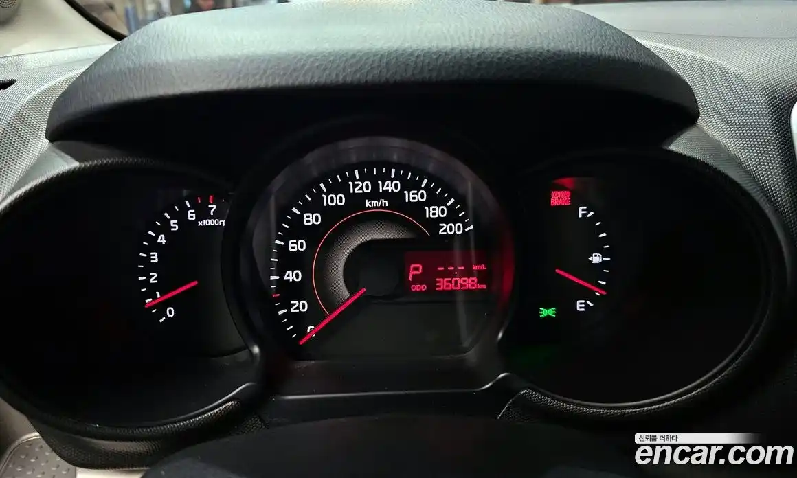 Kia Ray 2018 1.0 Автомат в Москве № 855570, фото 8