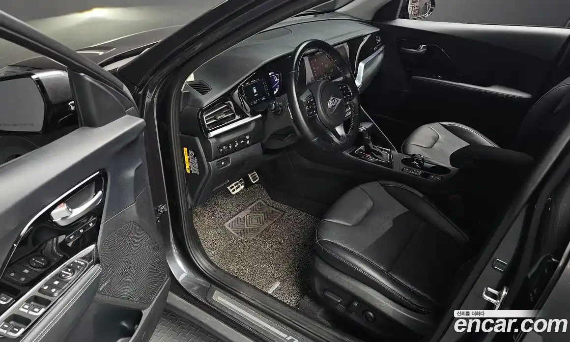 Kia Niro 2021 1.6 Автомат в Москве № 855573, фото 11