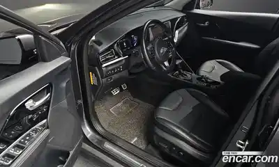 Kia Niro 2021 1.6 Автомат в Москве № 855573, миниатюра 11