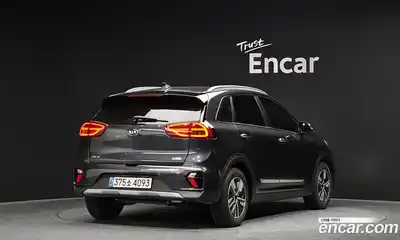 Kia Niro 2021 1.6 Автомат в Москве № 855573, миниатюра 2