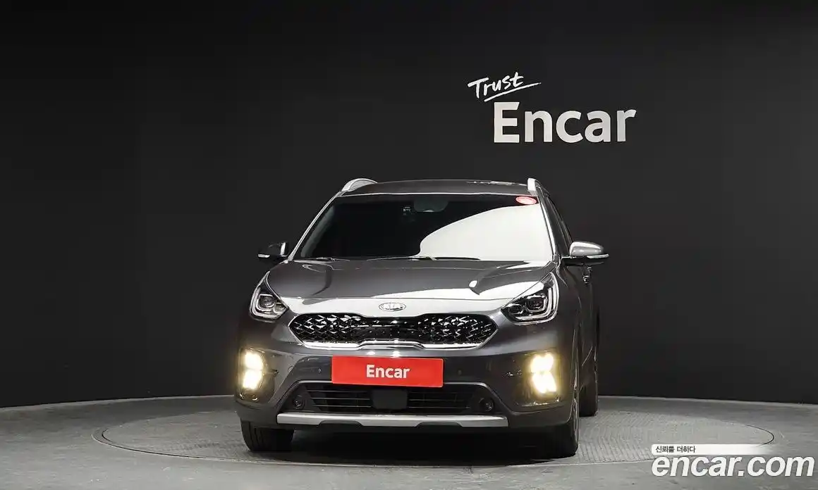 Kia Niro 2021 1.6 Автомат в Москве № 855573, фото 3