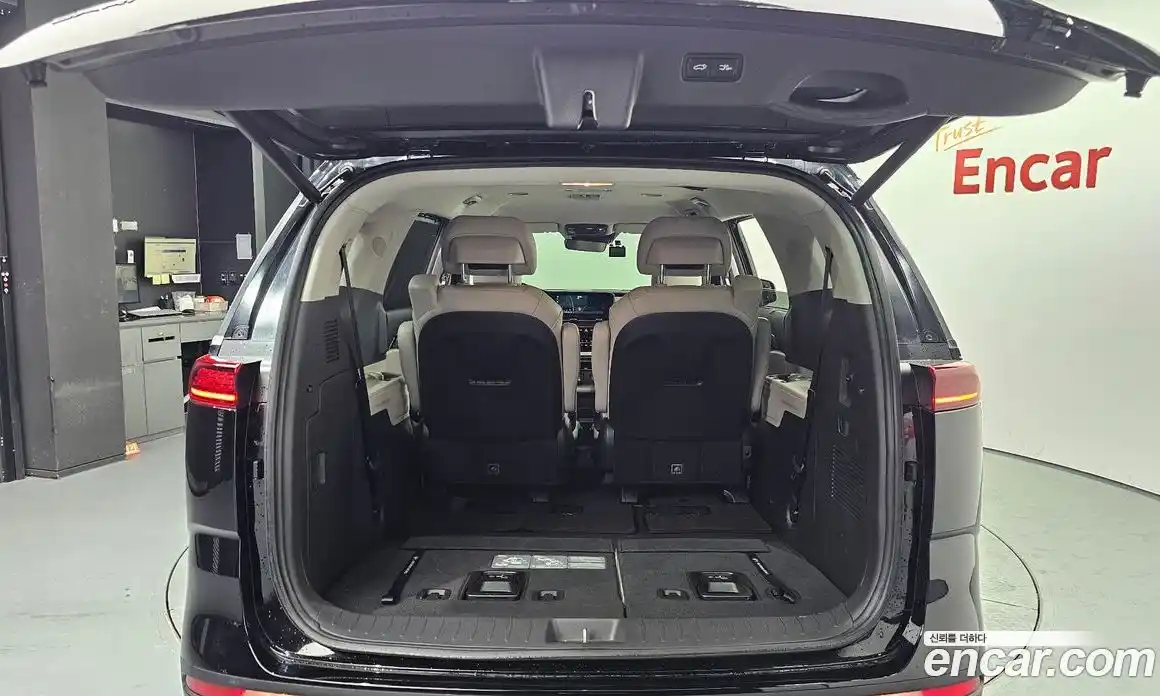 Kia Canival 2021 2.2 Автомат в Москве № 855677, фото 20