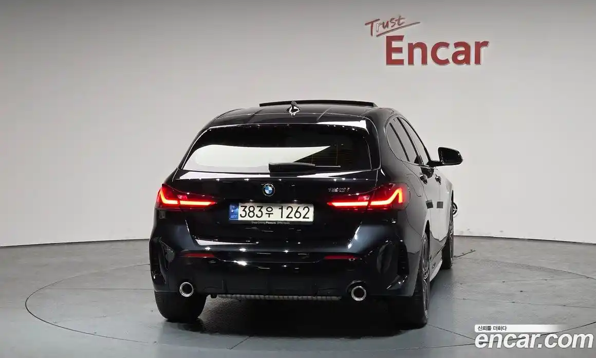 BMW 1-Series 2024 2.0 Автомат в Москве № 855946, фото 3