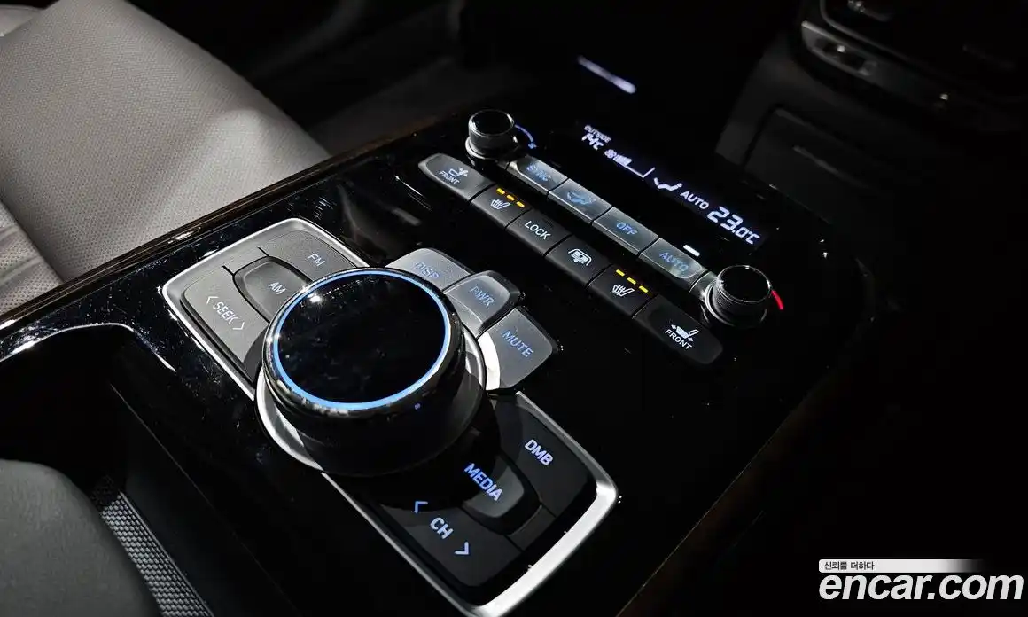 Genesis G90 2019 3.3 Автомат в Москве № 855958, фото 19