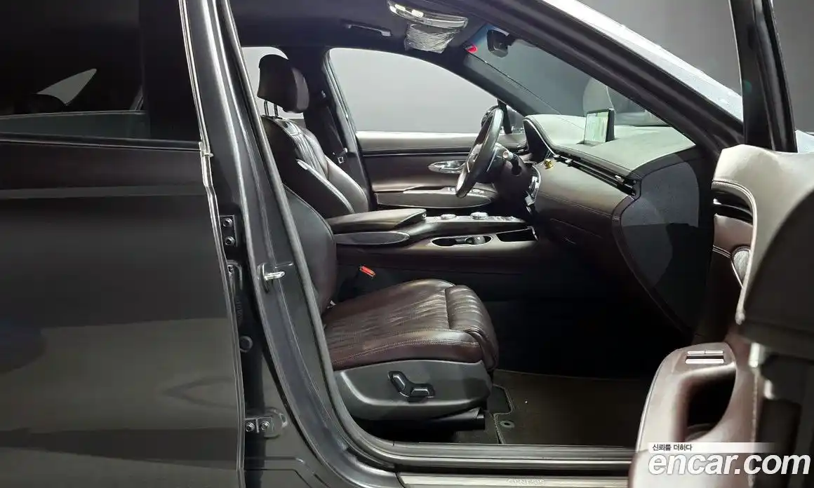 Genesis GV70 2021 2.5 Автомат в Москве № 856047, фото 10