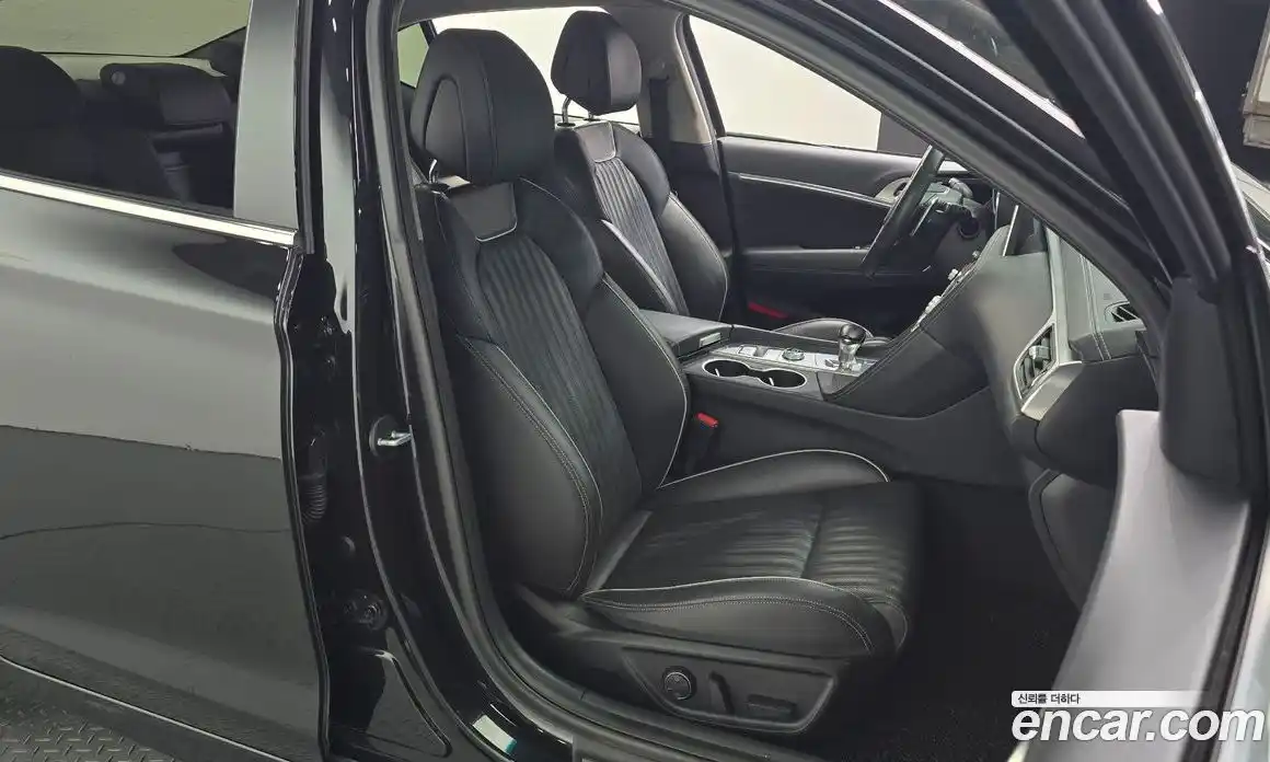 Genesis G70 2019 2.0 Классический в Москве № 856176, фото 12