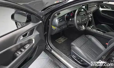 Genesis G70 2019 2.0 Классический в Москве № 856176, миниатюра 10